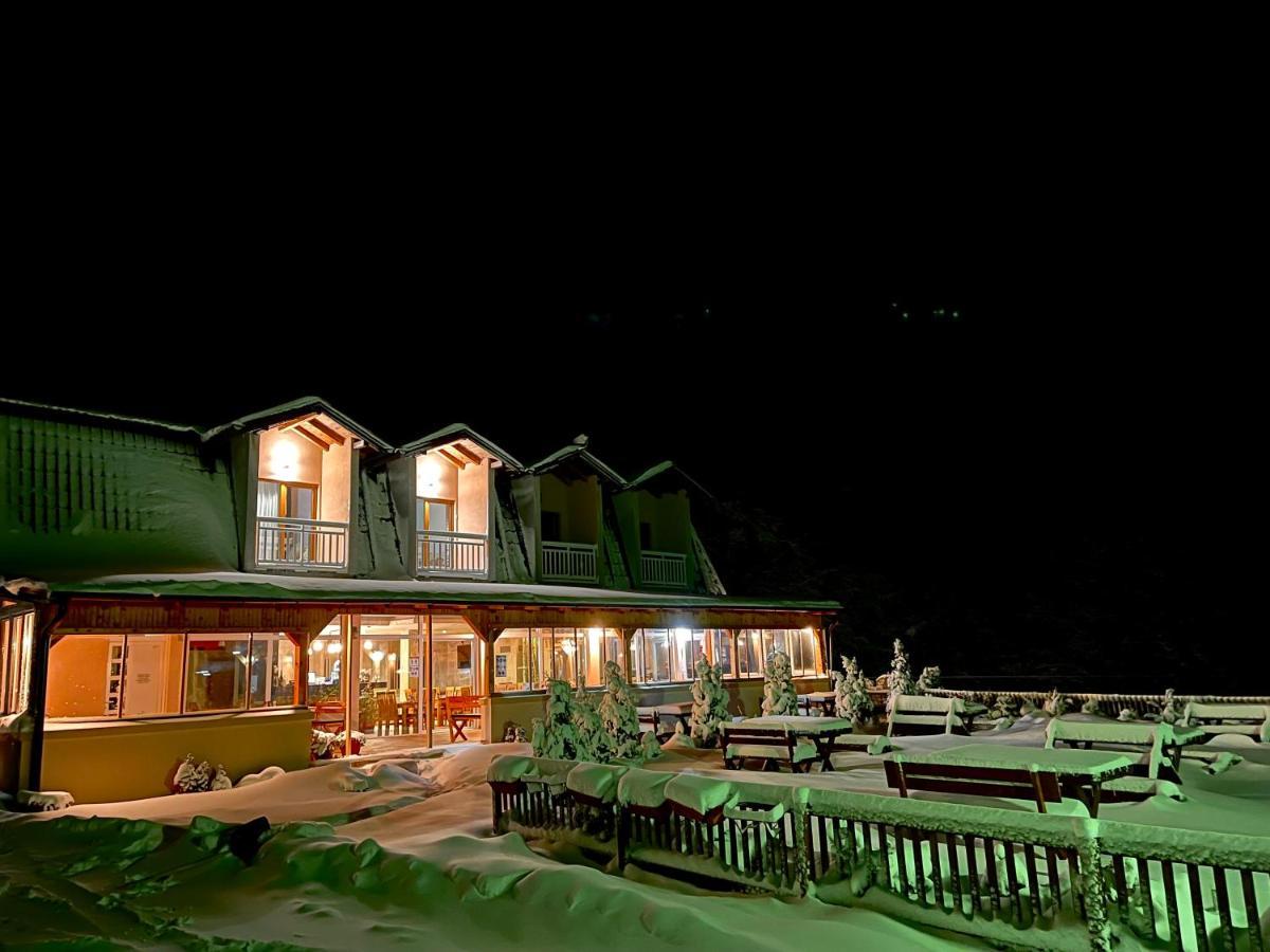 Bed and Breakfast Honey Valley Б'єлашница Екстер'єр фото
