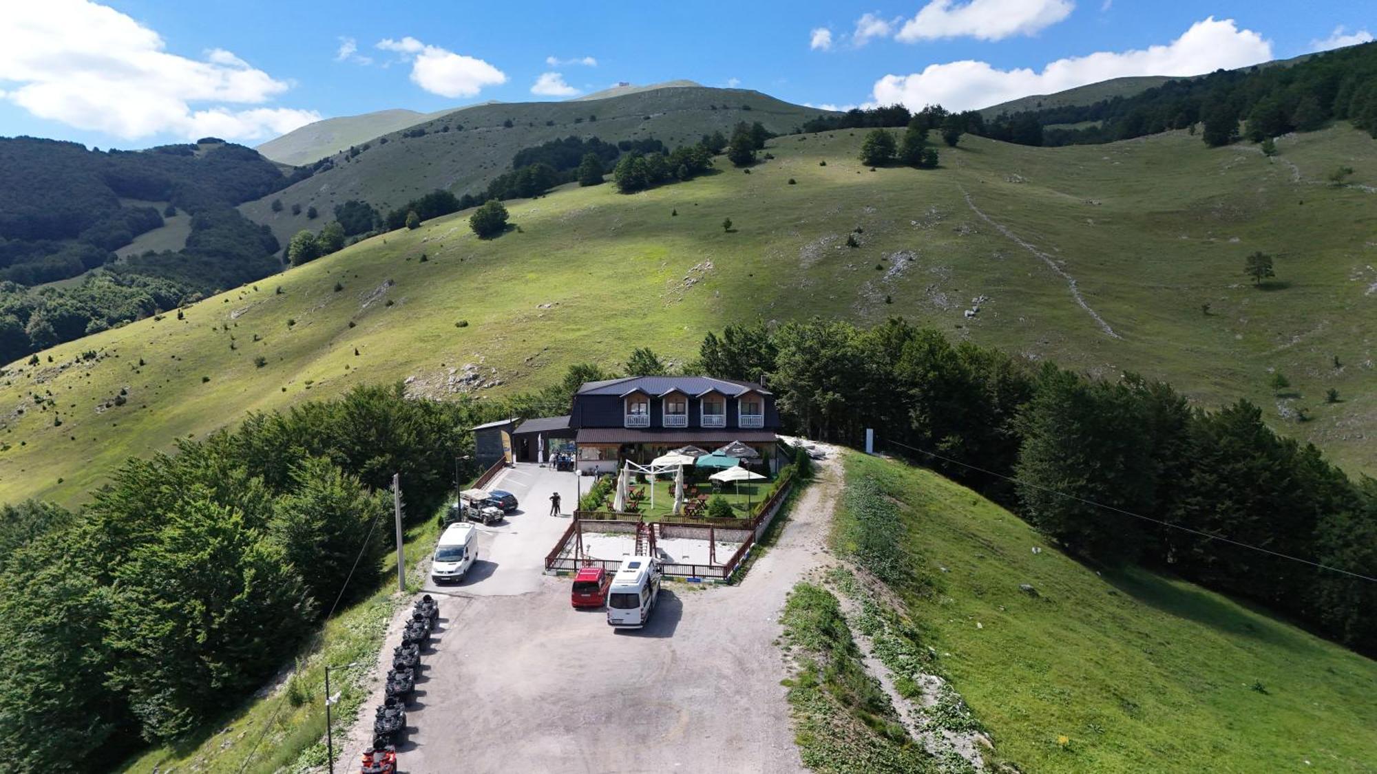 Bed and Breakfast Honey Valley Б'єлашница Екстер'єр фото